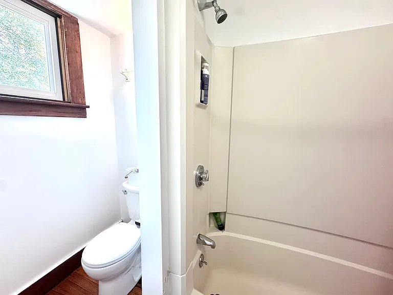 22 Greenough St #2A — Photo 4