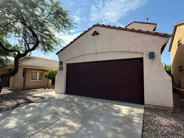 885 W Calle Muro Fuerte — Photo 2