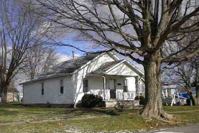 1st image of 724 Woodland Dr