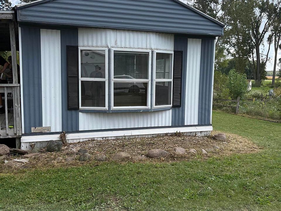 2nd image of 213 Brookside Dr