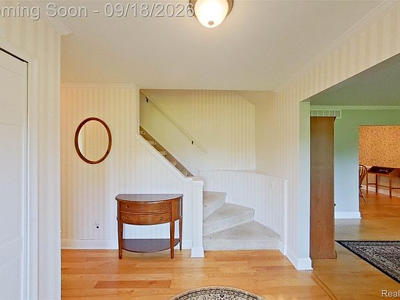 5th image of 2427 Karen Dr