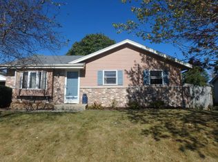 2940 Cherry Tree Ct, Racine, WI 53402