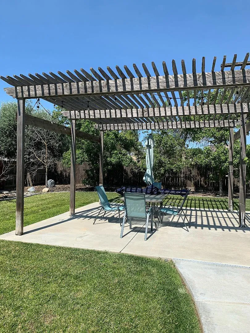 4 bed, 2.5 bath, 2837 sqft, $3,650 — Photo 4