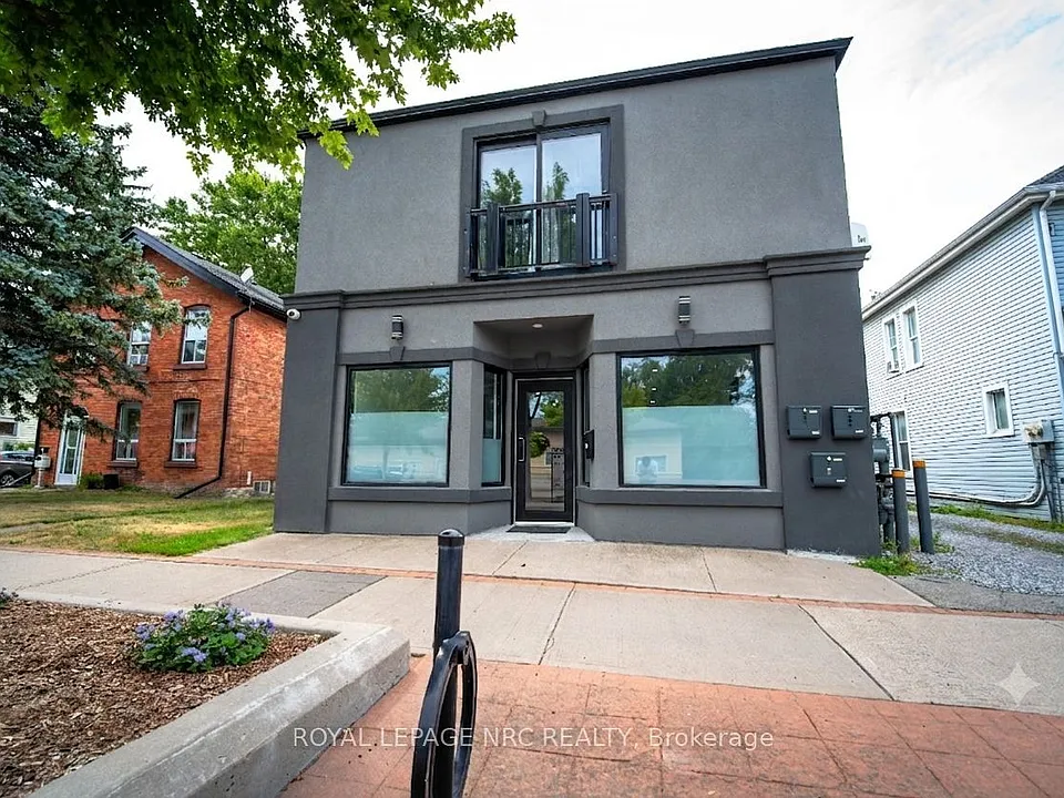 138 Main St W #1B