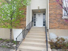 4010 Montgomery Road, 9