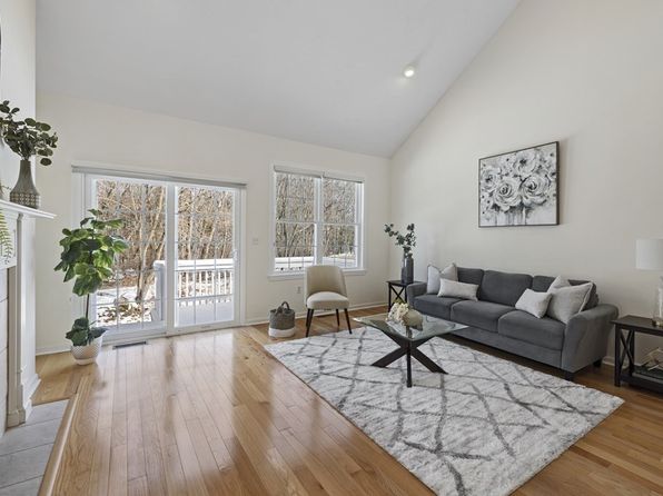 4 Dover Dr #6