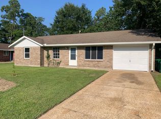 7121 Hampton Dr, Biloxi, MS 39532