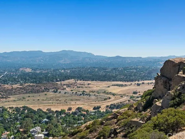 500 Thompson Ave #A, Chatsworth, CA 91311