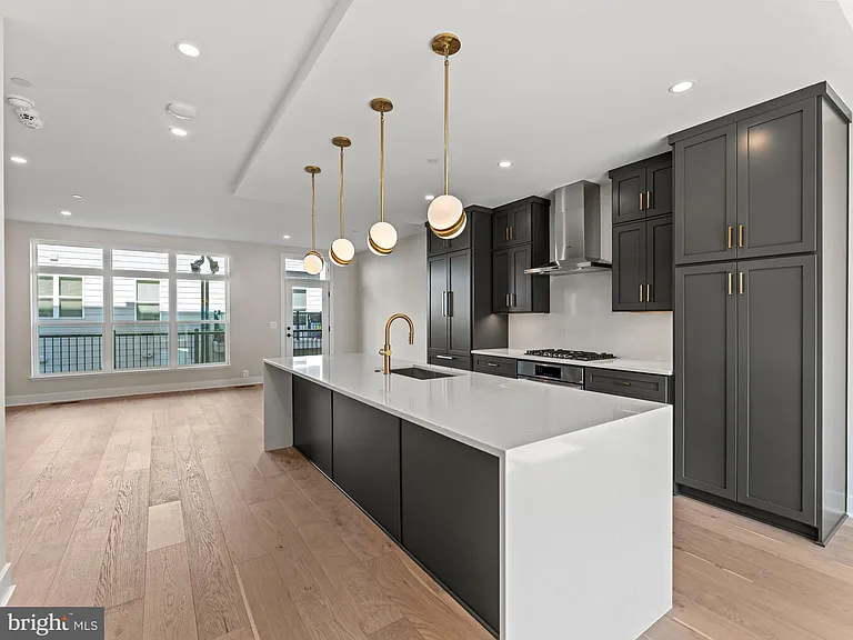 2015 Tysons Ridgeline Rd — Photo 12