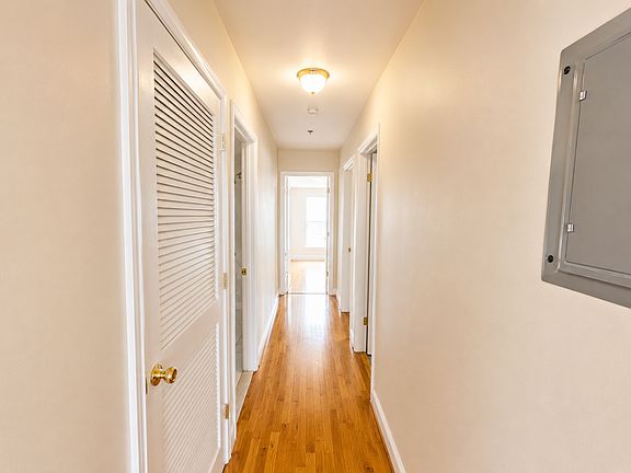 4th image of 89 Highland Ave