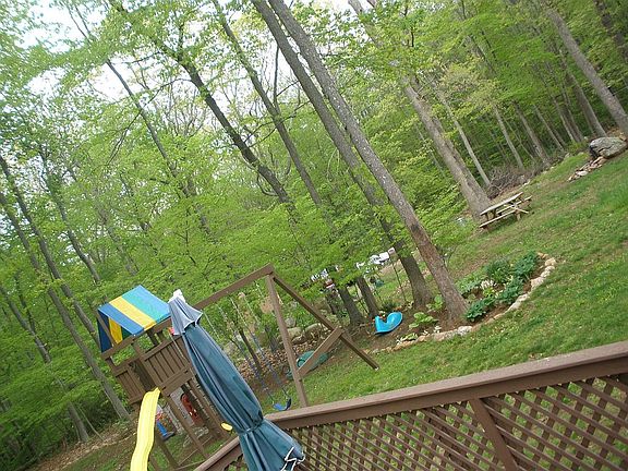 view to right of upper deck past lower deck