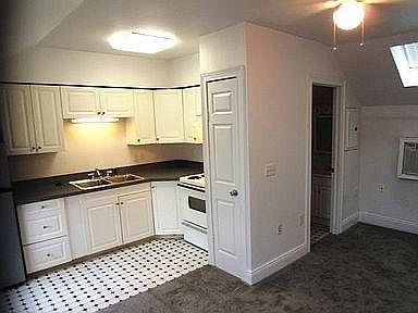 3rd image of 691 S High St #D