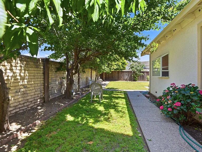 3808 Alder Ave — Photo 41