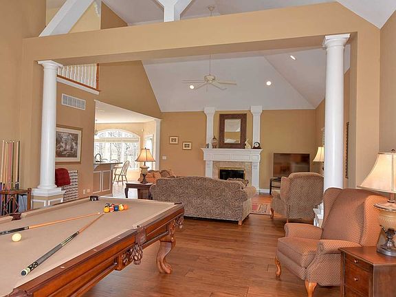 4th image of 8609 Copper Creek Dr