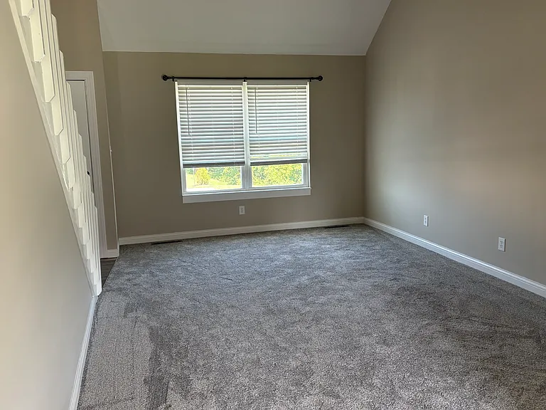609 Spring Ridge Rd #B — Photo 9