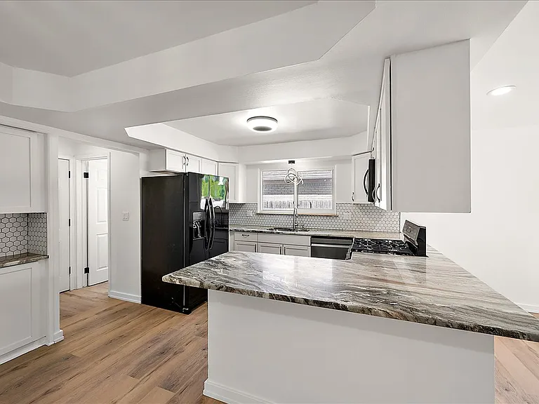 11489 Anna Lisa Dr — Photo 17