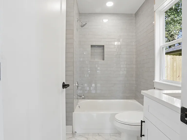 2nd bathroom 3
