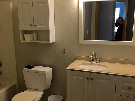 3rd image of 525 S 900 E APT B4