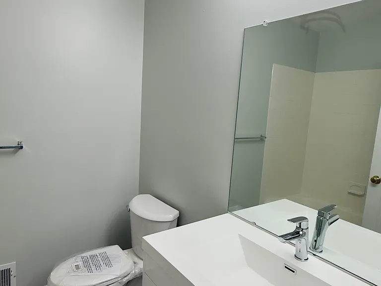 319 Hannah Way #319 — Photo 7