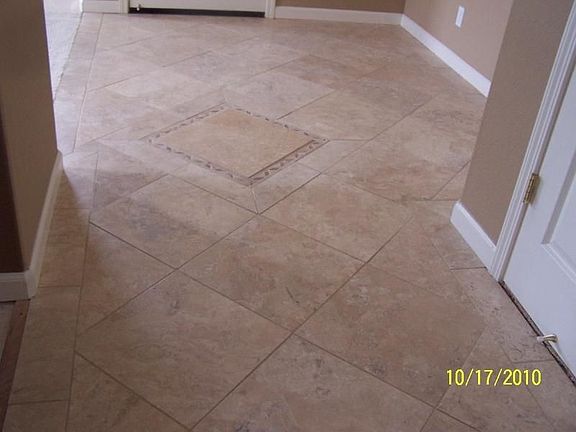 4th image of 2403 N Creekside Dr