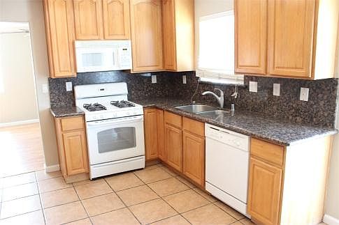 4th image of 3807 S Odell Ave