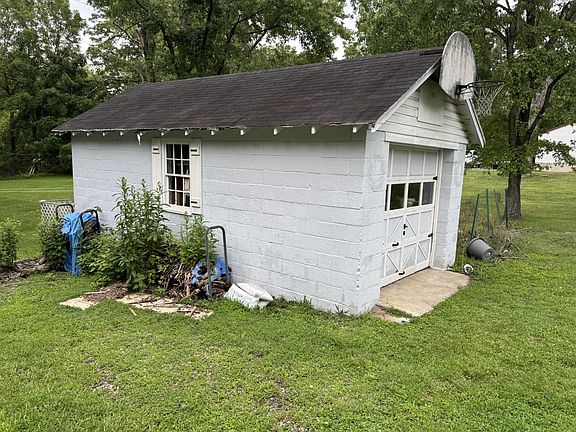 3rd image of 3433 Ridge Pike