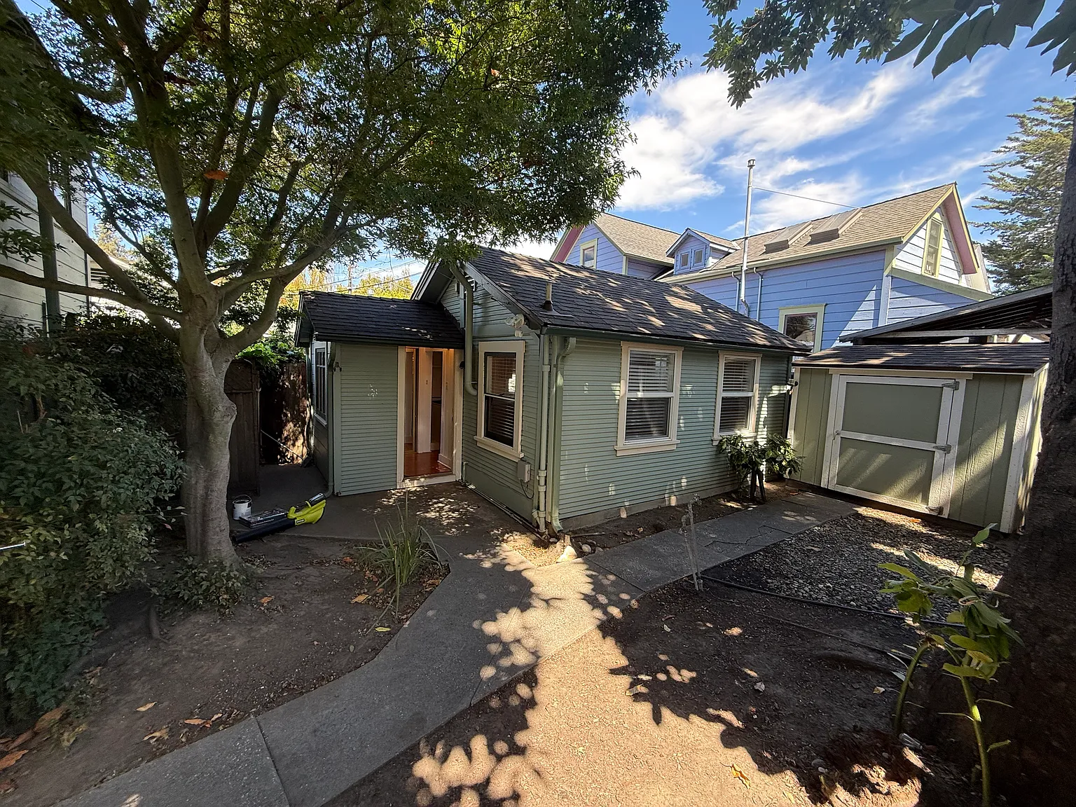 Studio, 300 sqft, $2,150 — Photo 2