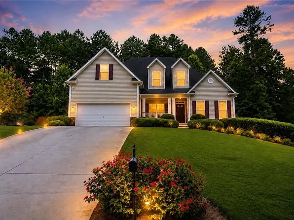 313 Vineyard Dr, Dallas, GA 30132