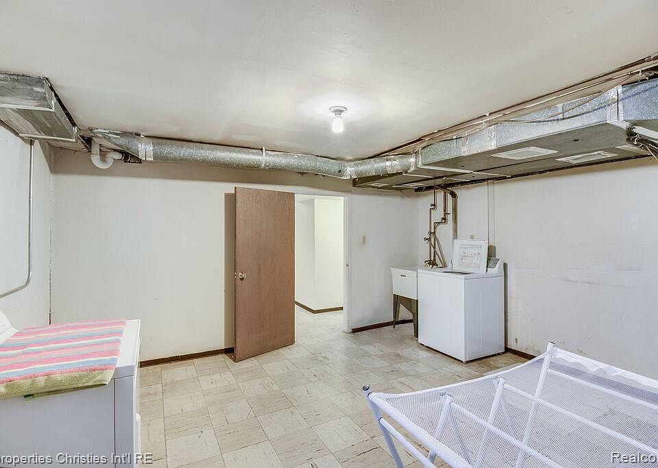 215 Woodsboro Dr, photo 18