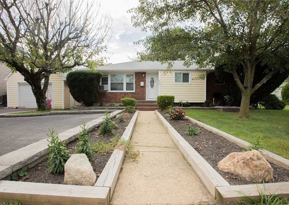 1st image of 420 Westbury Blvd