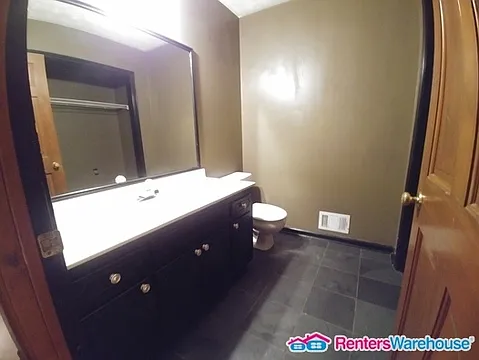891 Providence Dr — Photo 6