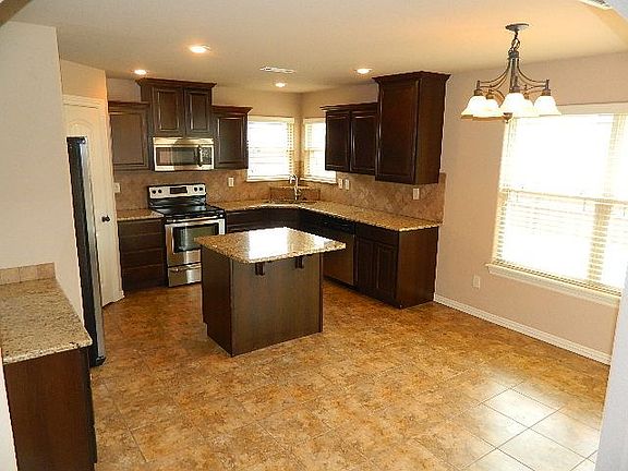 4th image of 6108 S 37th St