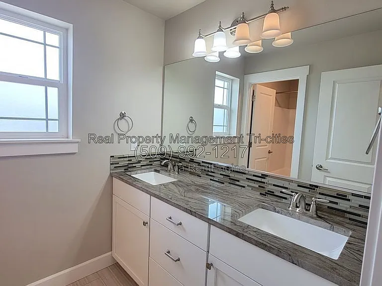 1108 S Kansas Pl — Photo 24