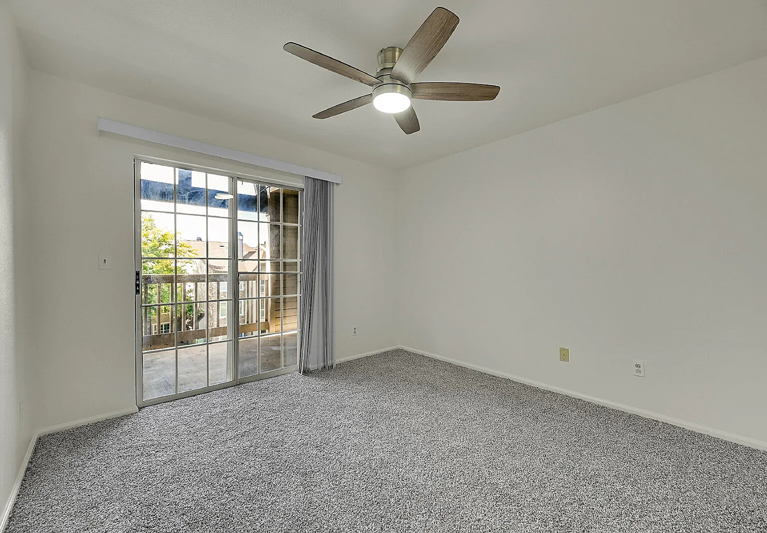 1 bed, 1.0 bath, 700 sqft, $1,396 — Photo 4
