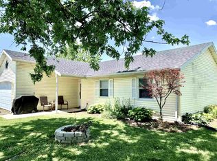 8812 Wapahani Dr, Selma, IN 47383