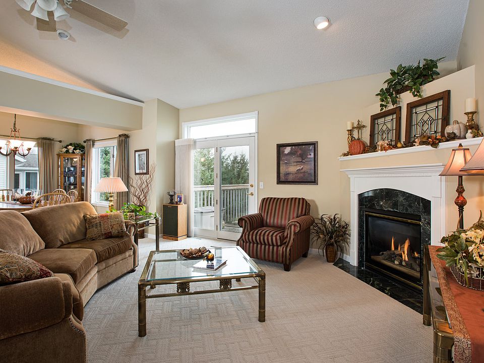 Main floor living room 