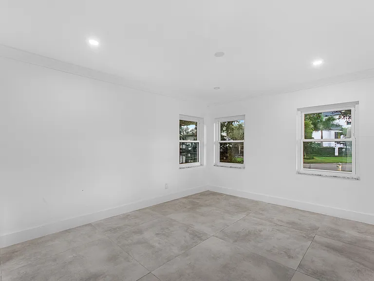 115 Rafael Blvd NE — Photo 20
