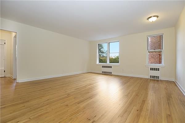 1st image of 10507 66th Ave #5F