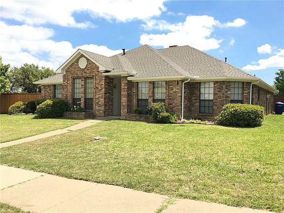 4th image of 2050 Robin Hill Ln