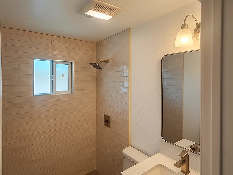 1120 Bahia Ct #D — Photo 5