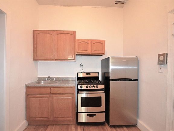 3rd image of 468 W 153rd St APT 1A