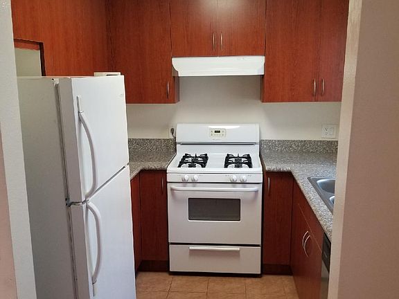 3rd image of 215 E Maple St APT 205