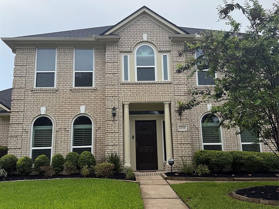1st image of 14206 Glasgow Pl