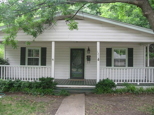 2nd image of 121 S Ellis St