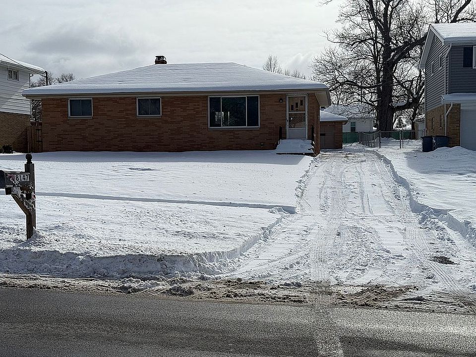2nd image of 18147 Strongsville Blvd