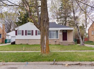3712 Macon Ave, Lansing, MI 48917
