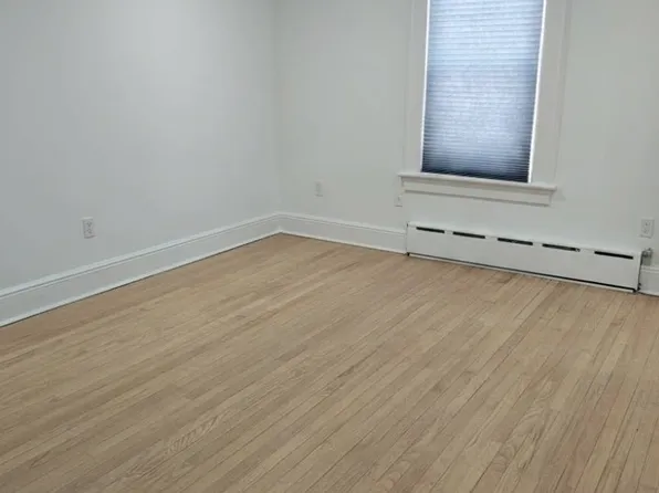 2814 Weeks Ave, Oceanside, NY 11572