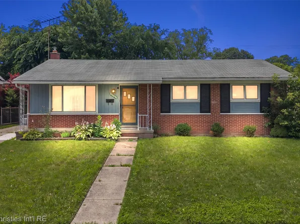 9961 Merriman Rd, Livonia, MI 48150