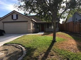 821 Summer Dr, Hollister, CA 95023