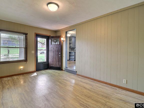 3rd image of 1452 Wilbur St